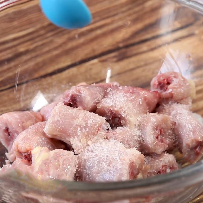 Step 1 Prepare and Marinate Chicken Neck Five-Spice Fried Chicken Neck in a Pan