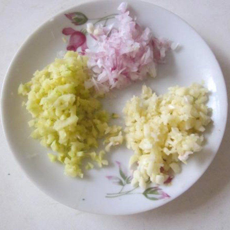 Step 1 Prepare the ingredients for Stir-fried Cabbage with Beef