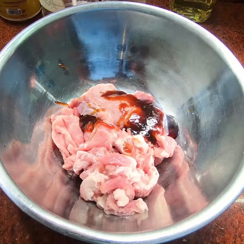 Step 2 Prepare and marinate the meat Grilled wet cake