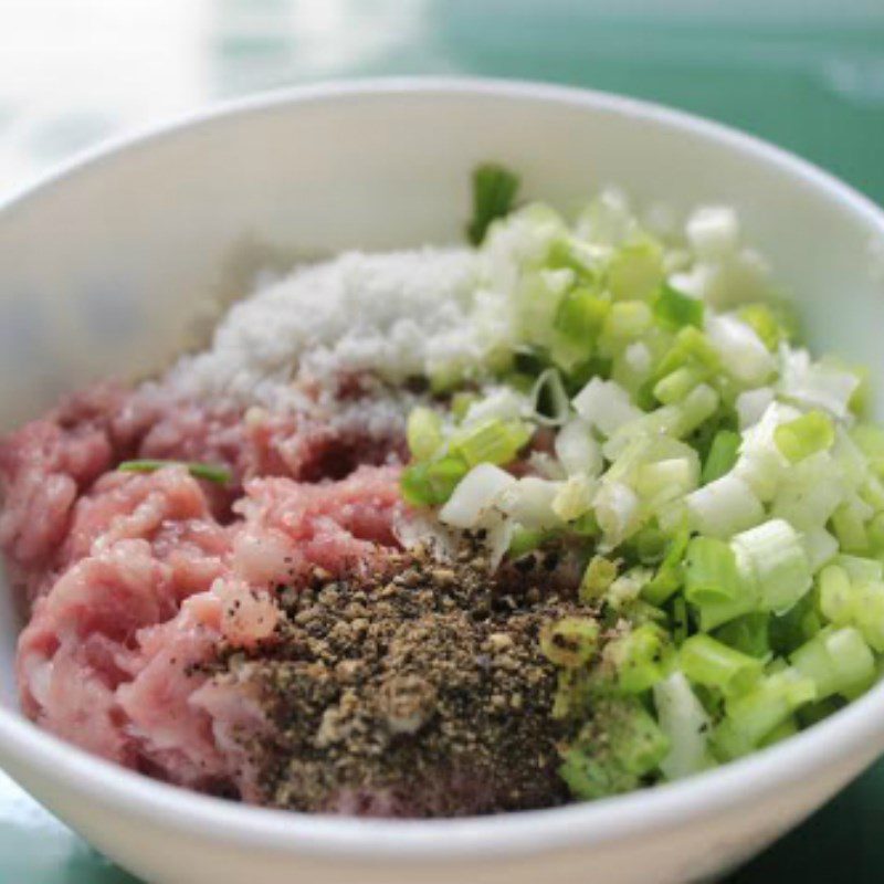 Step 1 Prepare and Marinate the Pork for Cabbage Soup with Minced Meat