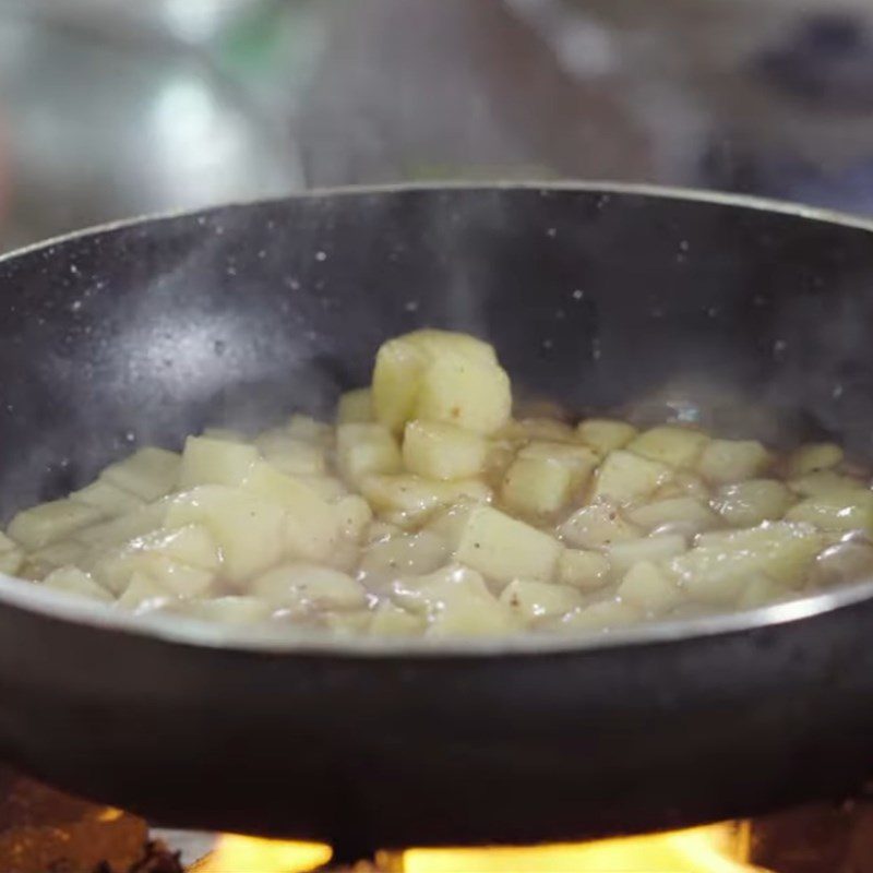 Step 2 Apple Sauce and Fill the Crunchy Apple Sauce Sandwich