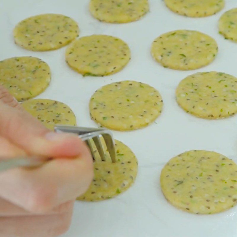 Step 3 Shaping the cookies Sesame green onion cookies