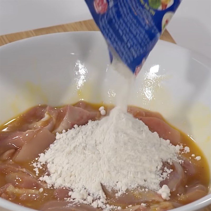 Step 3 Coating and frying the chicken Honey mustard fried chicken