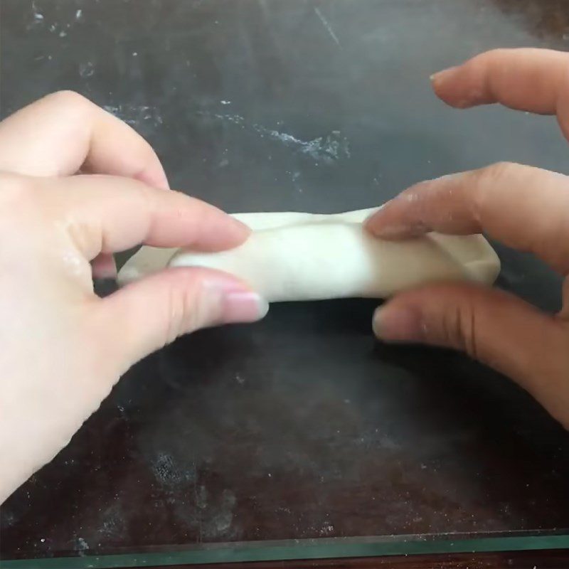 Step 4 Shape the bread Crusty bread using an air fryer