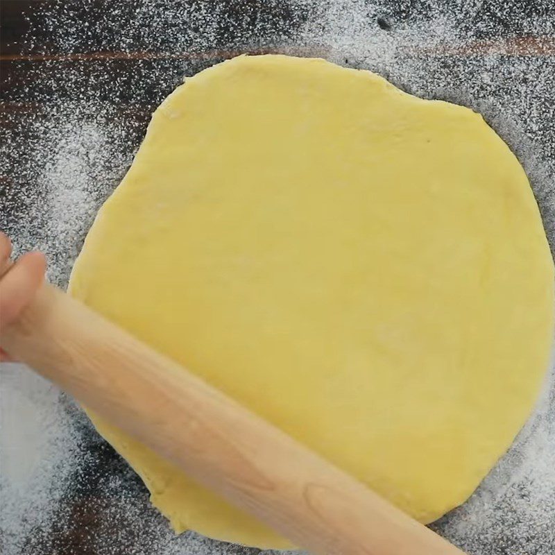 Step 3 Shape the donuts and let them rise for the second time Baked donuts with jam filling