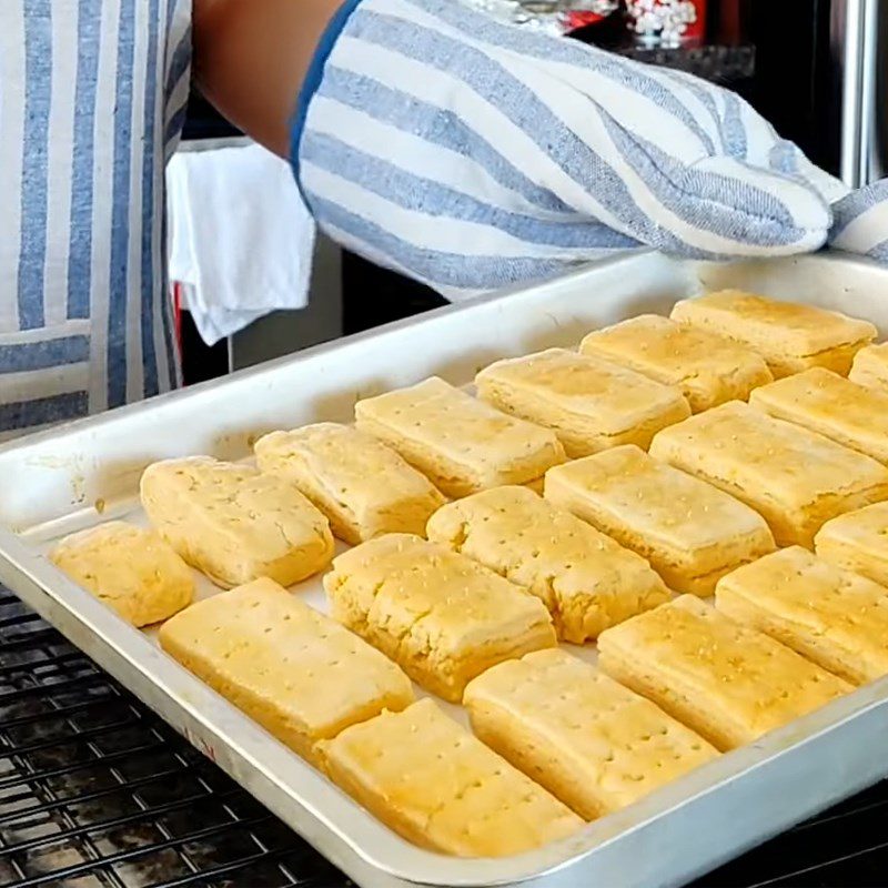 Step 4 Shaping and Baking the Cake for Salted Egg Layer Cake