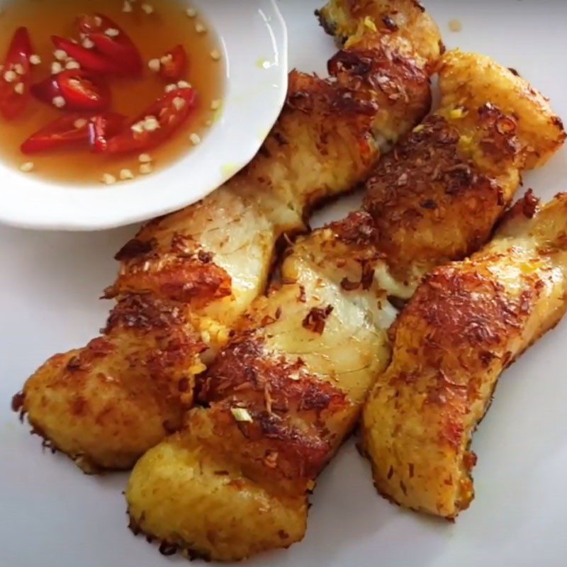 Step 4 Final product Fried catfish with lemongrass and chili