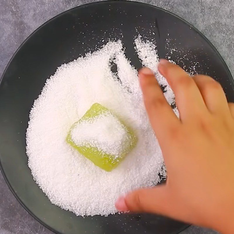 Step 4 Pouring into mold and completing Green Mango Jelly