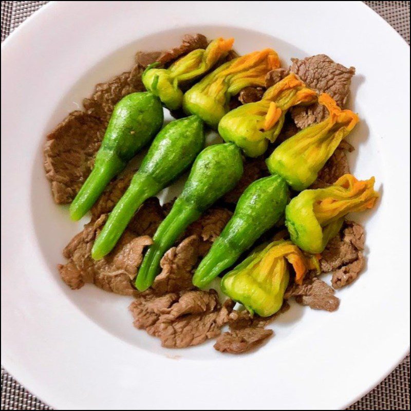 Step 3 Final product Stir-fried pumpkin buds with beef