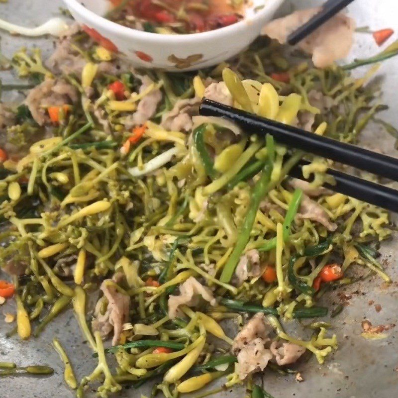 Step 4 Final product Male papaya flowers stir-fried with beef