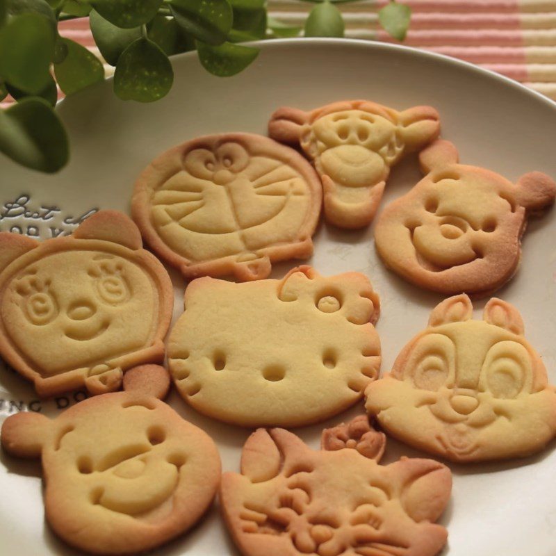 Step 4 Final product of animal-shaped butter cookies