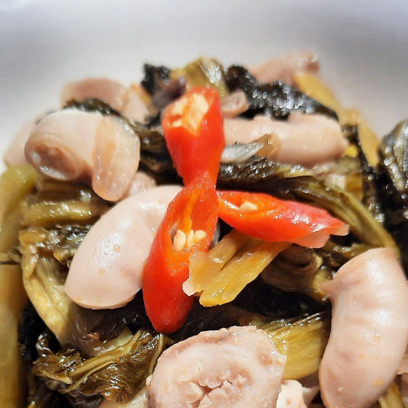 Step 3 Final Product Stir-fried intestines with sour mustard greens