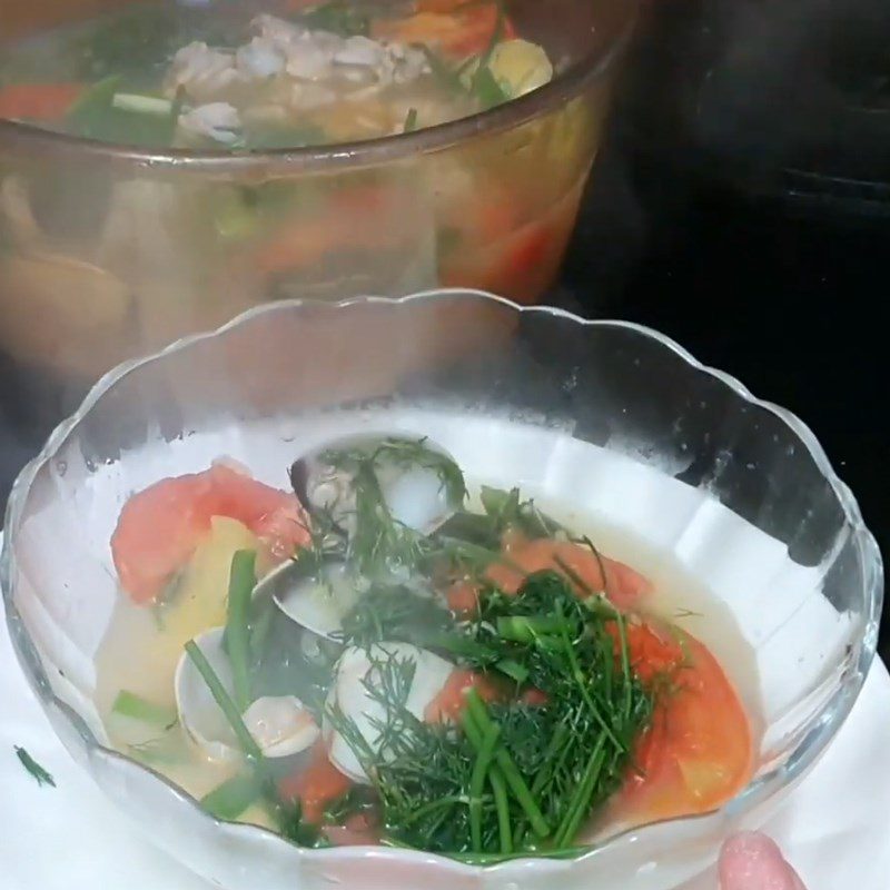 Step 5 Final product of clam soup with dill and fragrant tomatoes