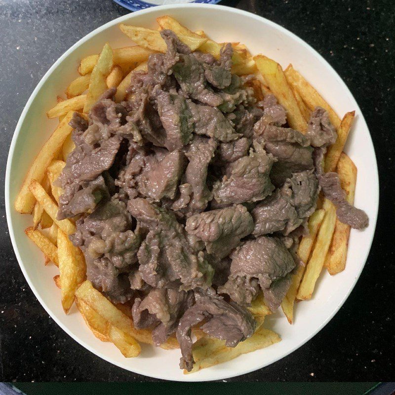 Step 4 Final Product Stir-fried Beef with Fried Potatoes