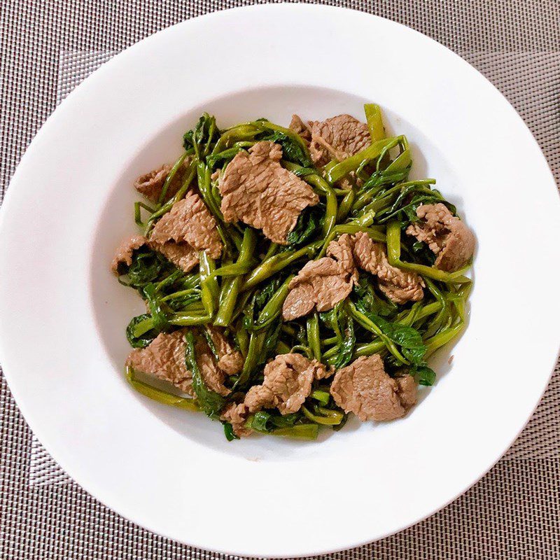 Step 3 Final product Stir-fried water spinach with beef