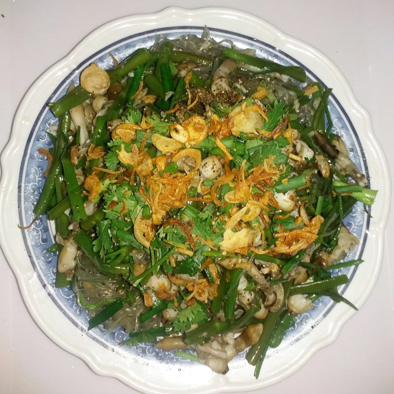 Step 4 Final product Stir-fried razor clams with vermicelli