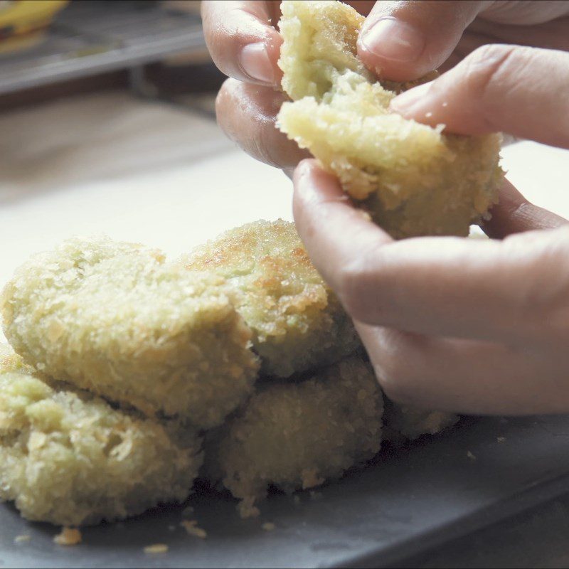 Step 6 Finished product Fried fresh milk with green tea flavor