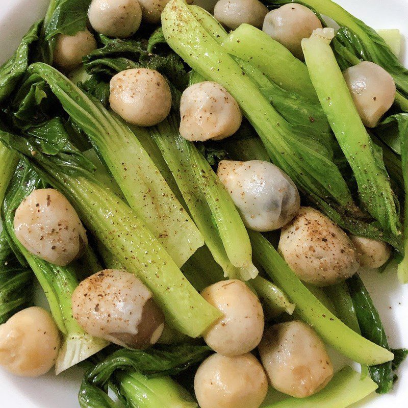 Step 3 Finished dish Stir-fried bok choy with straw mushrooms