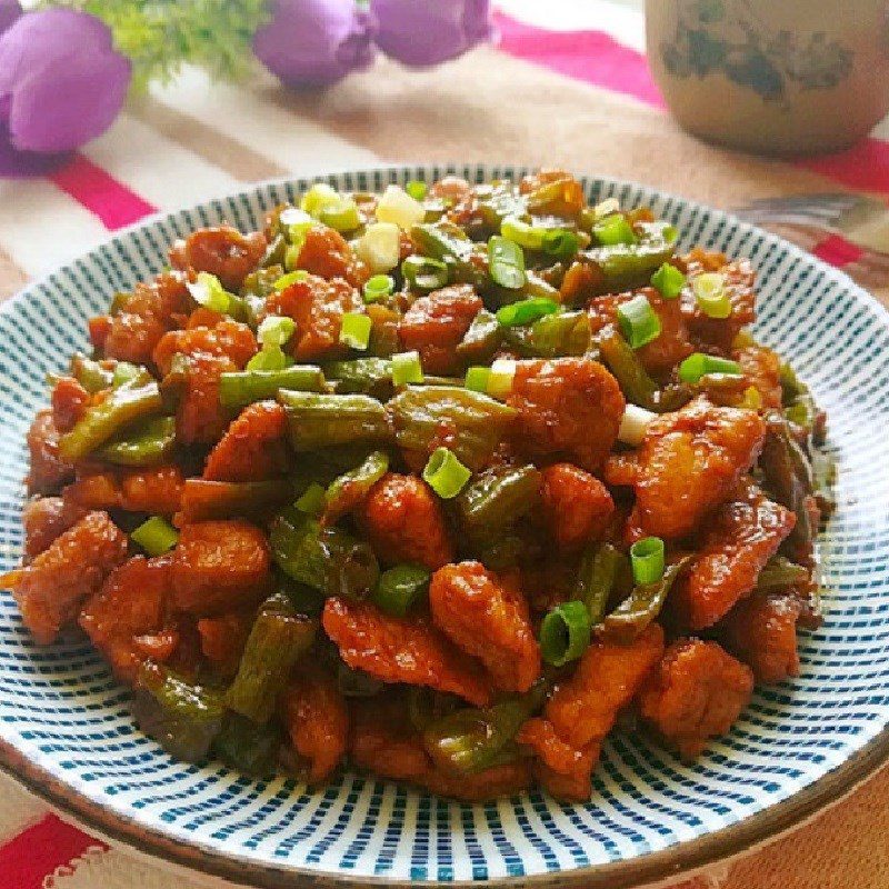 Step 4 Finished Product Stir-fried green beans with pork