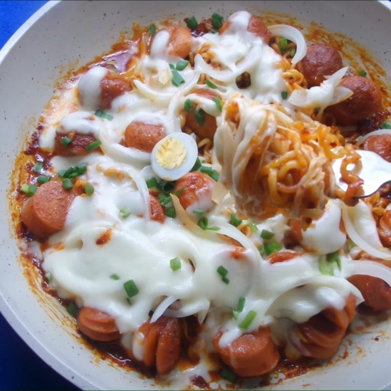 Step 5 Final product Spicy cheese sauce sausage with ramen noodles