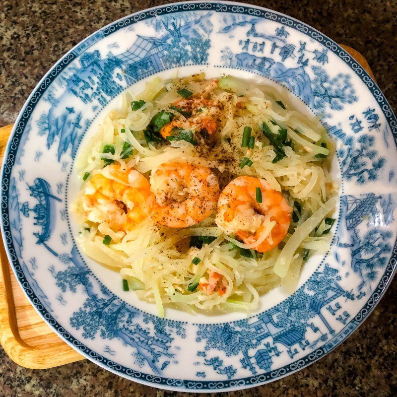 Step 3 Final product Fresh shrimp stir-fried kohlrabi