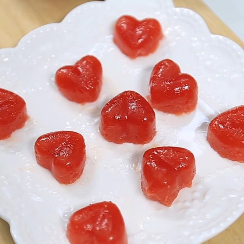 Step 5 Finished product Gummy candy in heart shape