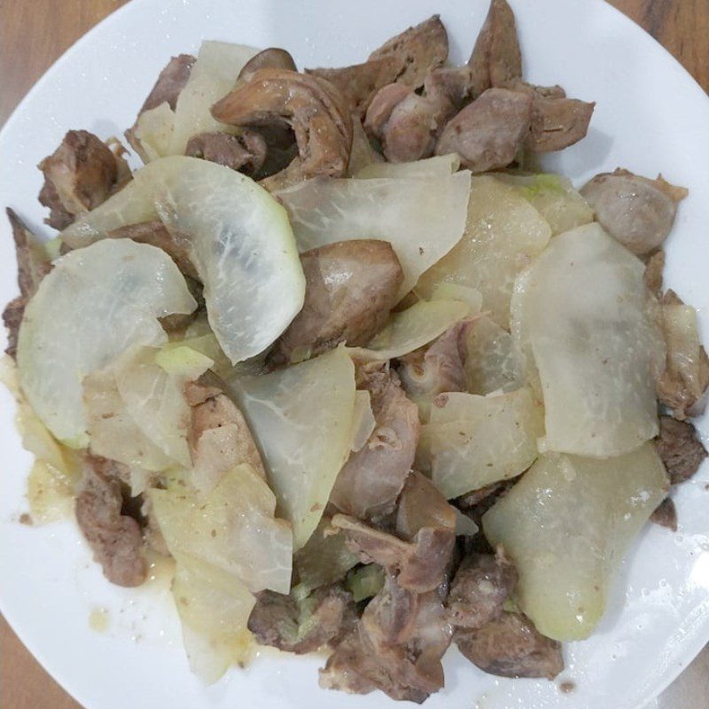 Step 4 Final product Stir-fried kohlrabi with chicken intestines