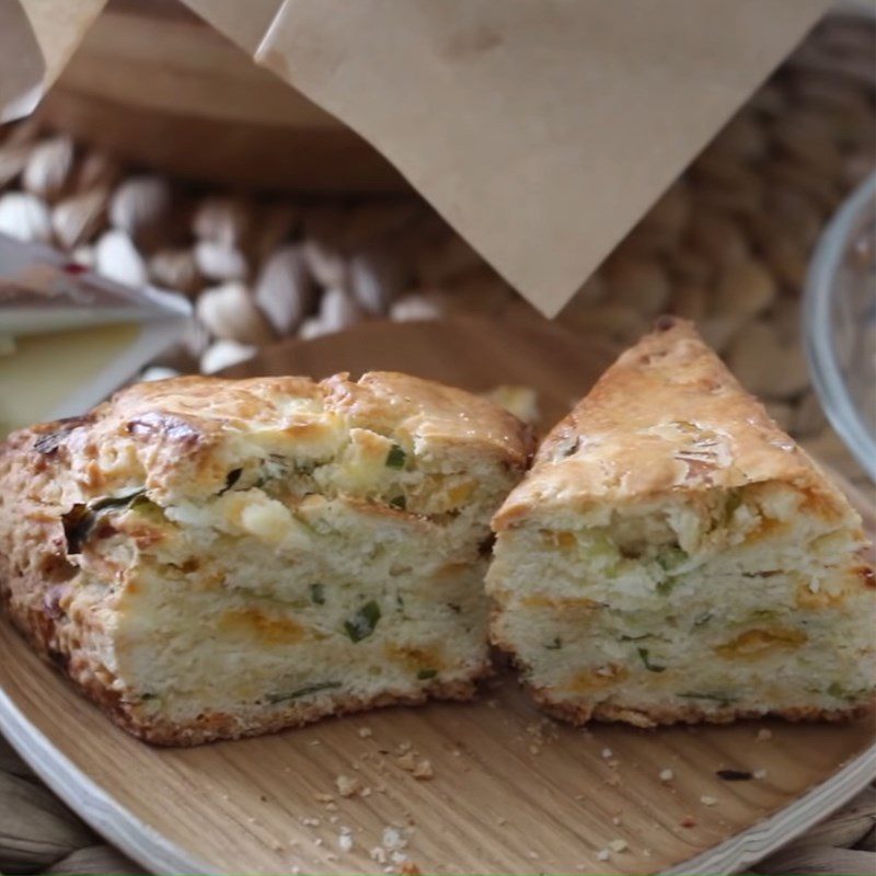 Step 5 Finished Product Savory cheese and green onion scone