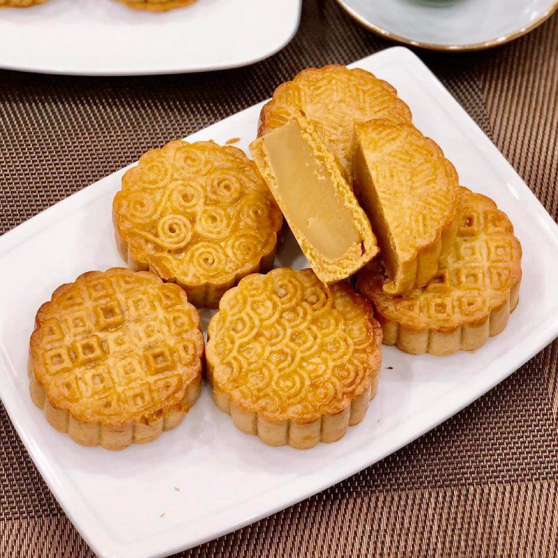 Step 4 Final product of mooncake with mung bean filling using an oven