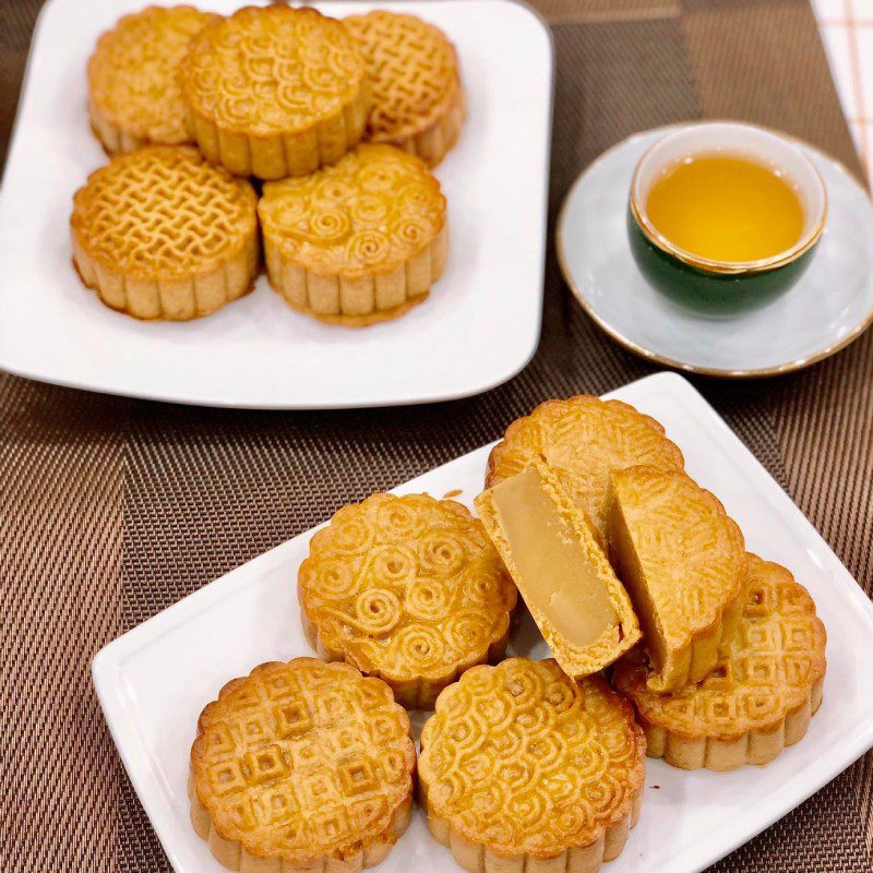 Step 4 Final product of mooncake with mung bean filling using an oven