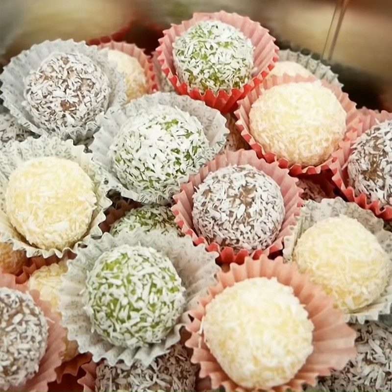 Step 4 Final product Colorful raffaello cake