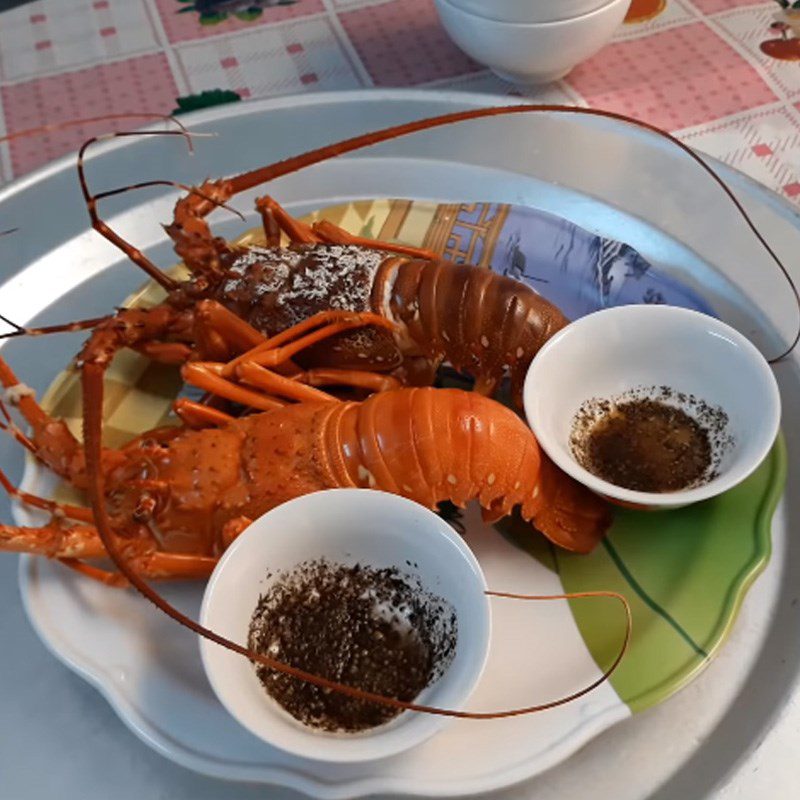 Step 4 Final Product Steamed lobster with coconut water