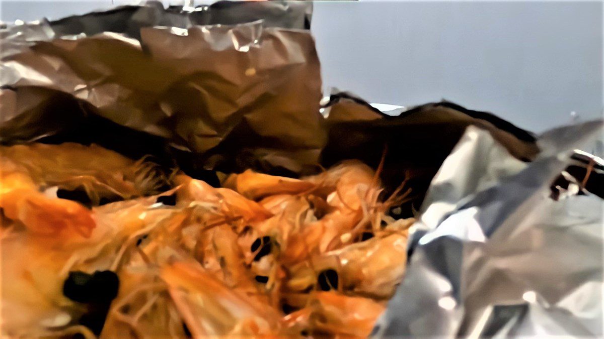 Grilled shrimp in aluminum foil