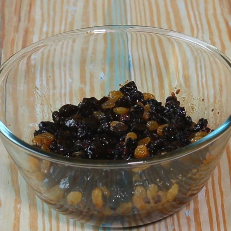 Step 2 Mix the seed mixture Christmas Pudding