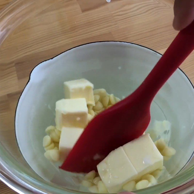 Step 2 Mix butter with white chocolate Matcha chocolate lava cake