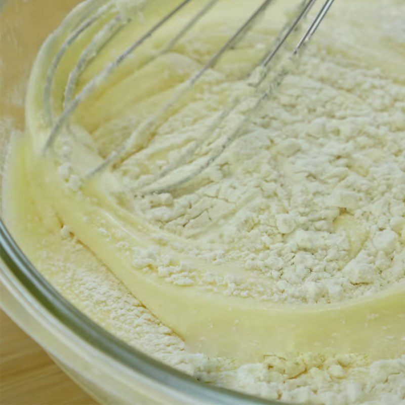 Step 2 Mixing the dough Coffee steamed sponge cake