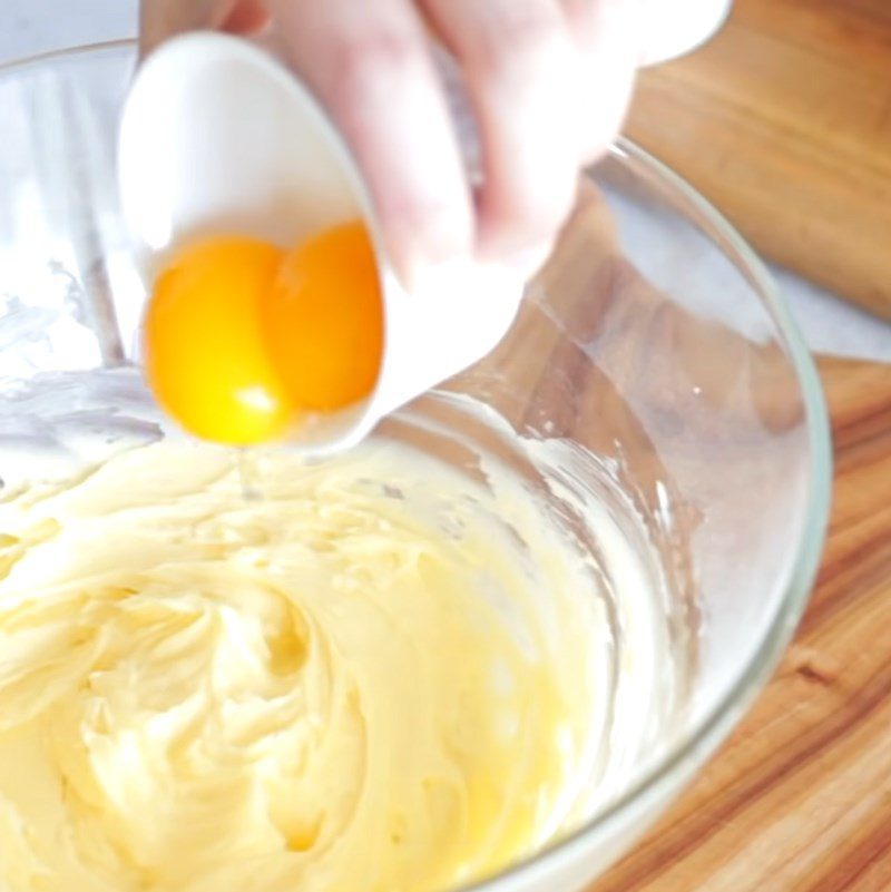 Step 2 Mix the cookie dough Animal-shaped Cookies using an Air Fryer