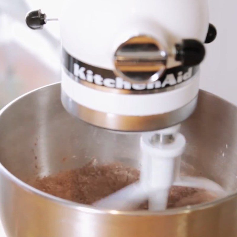 Step 1 Mix the dry dough for chocolate cookies without flour