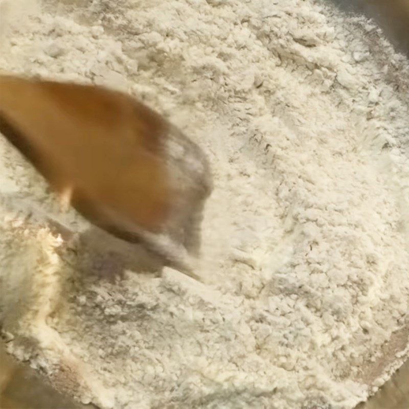 Step 3 Mix the dough for the mooncake crust