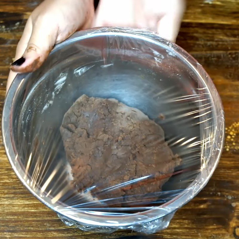 Step 4 Mixing the dough for Oreo mooncake skin