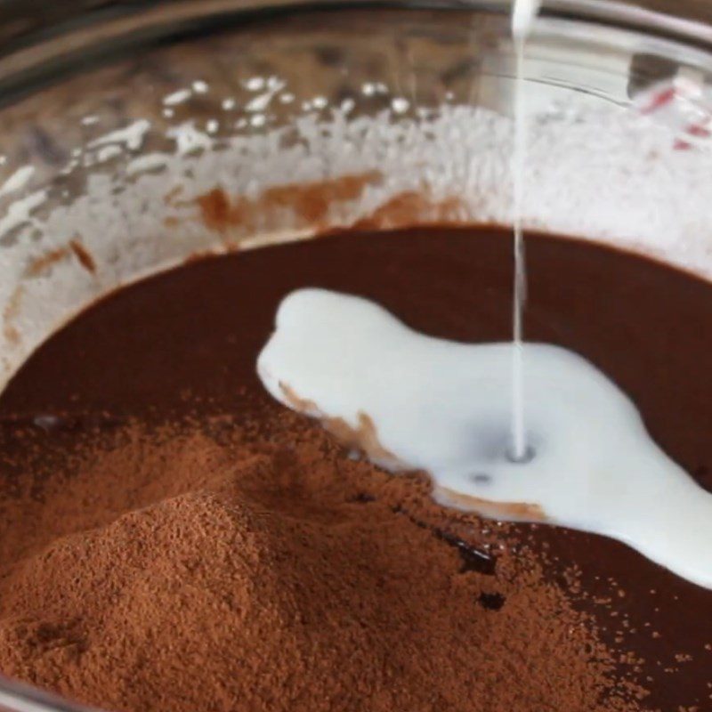 Step 4 Mixing the cake batter for Taiwanese yogurt lemon sponge cake