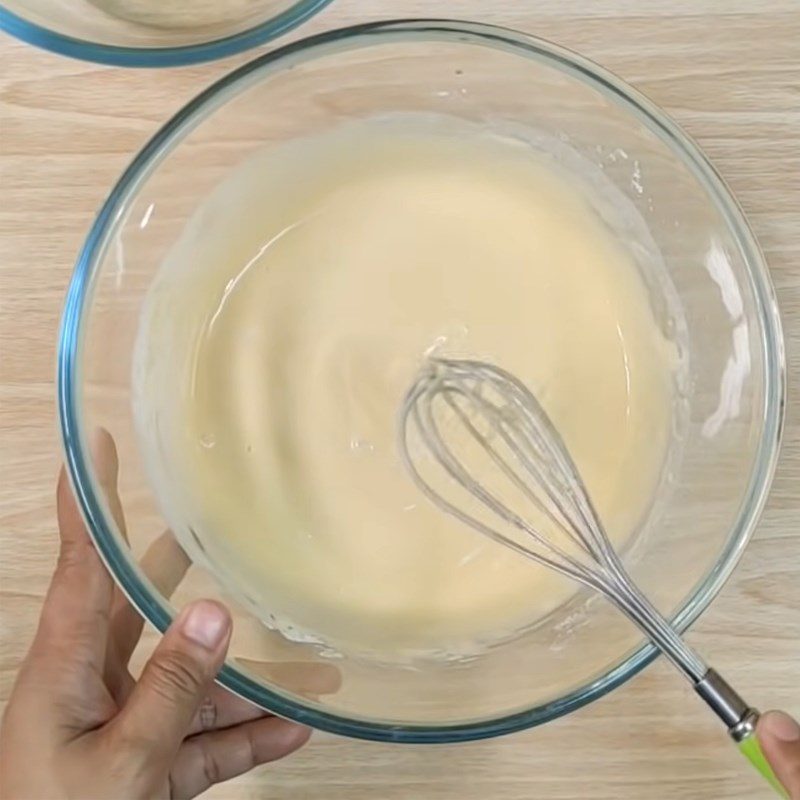 Step 2 Mix the eggs for Pancakes without baking powder