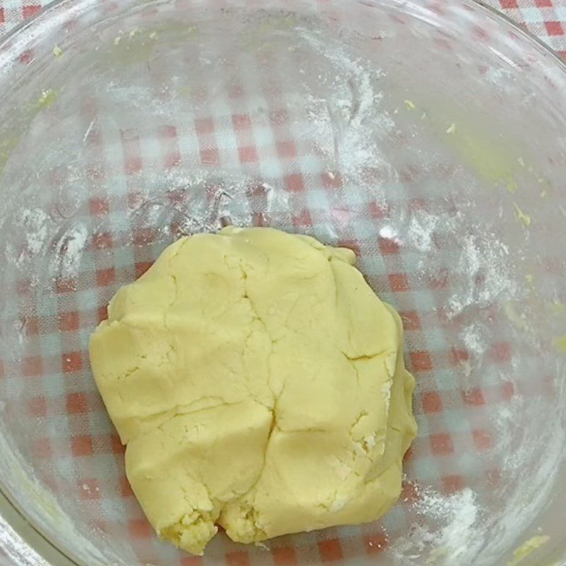 Step 2 Mixing and kneading the dough Animal-shaped cheese cookies