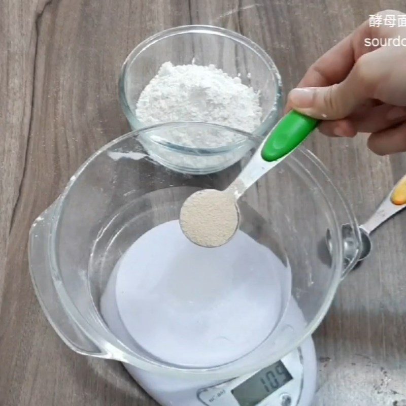 Step 1 Mix and ferment the sour dough for Bamboo Charcoal Bread