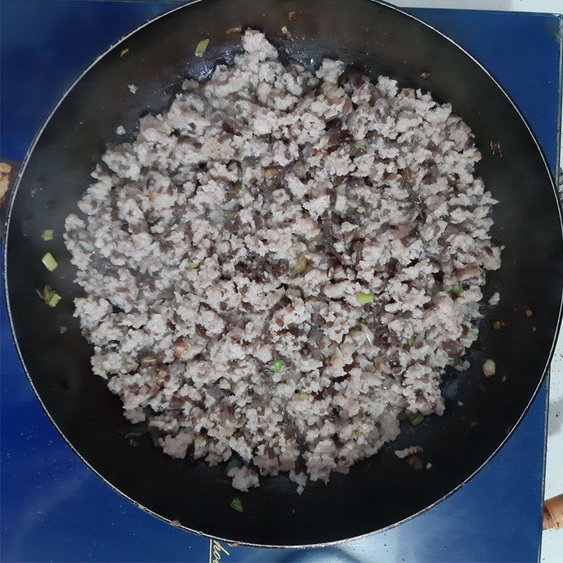 Step 3 Mixing and stir-frying meat Cold rice cake (Recipe shared by a user)