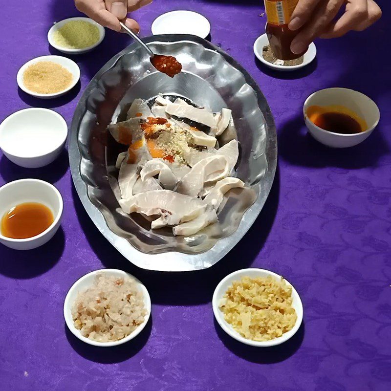 Step 2 Marinate the sturgeon Fried sturgeon