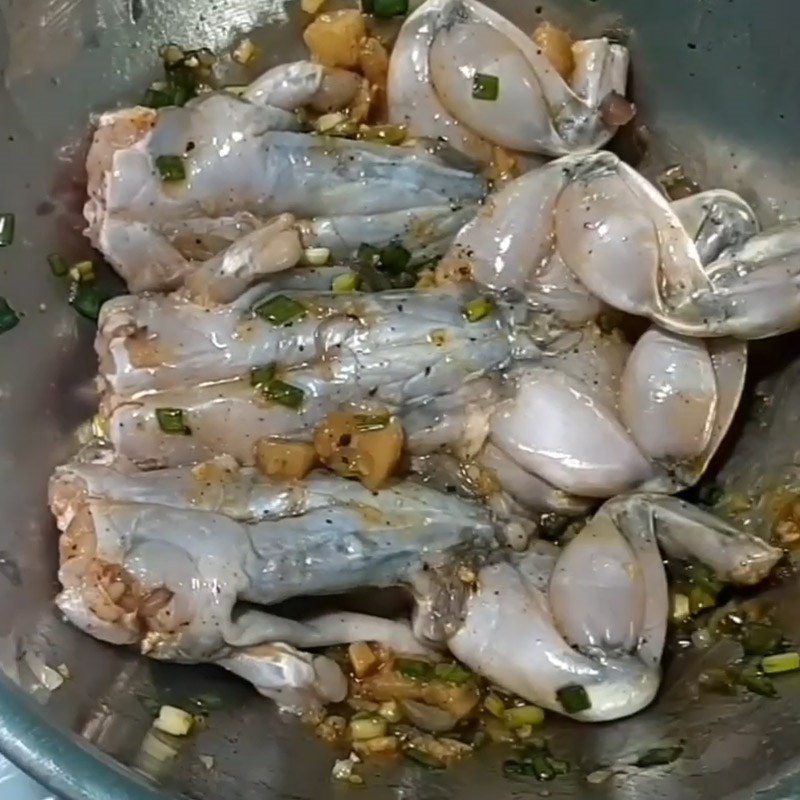 Step 2 Marinating the frog Grilled Frog with Scallion Oil in Foil