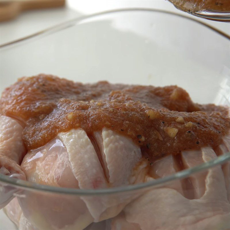 Step 4 Marinate the chicken Fried chicken with honey apple sauce