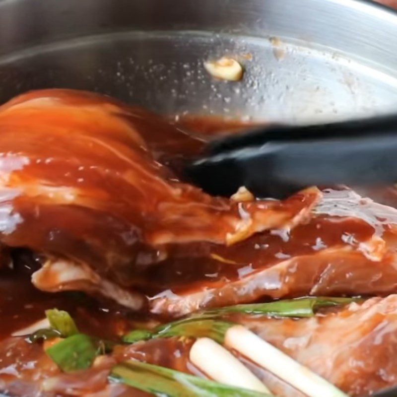 Step 3 Marinate the dried noodle char siu meat