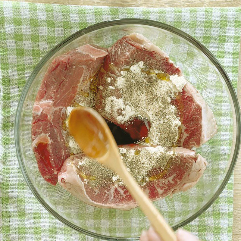 Step 2 Marinate the beef Grilled beef with salted egg sauce